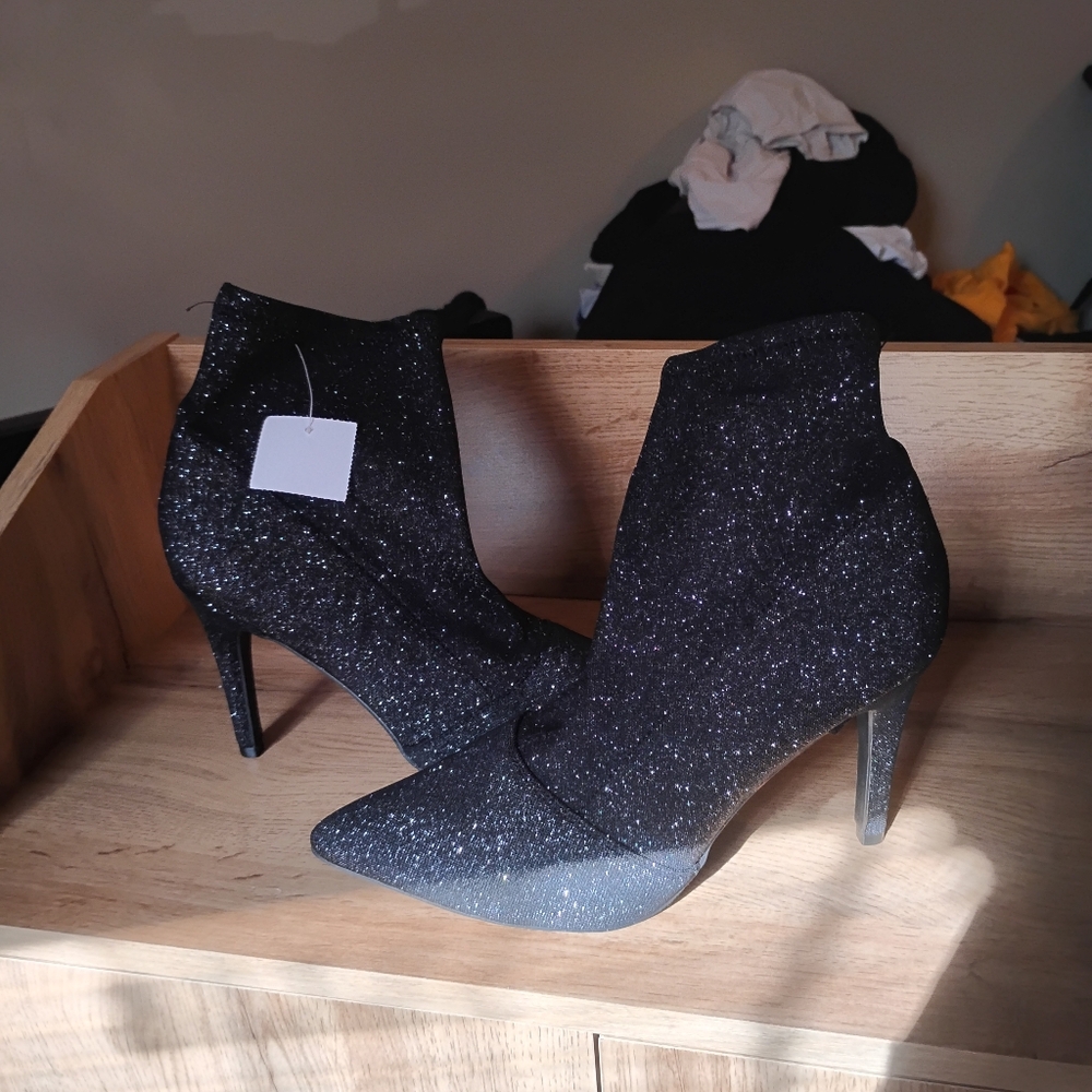 Elegant Black Glitter Ankle Boots